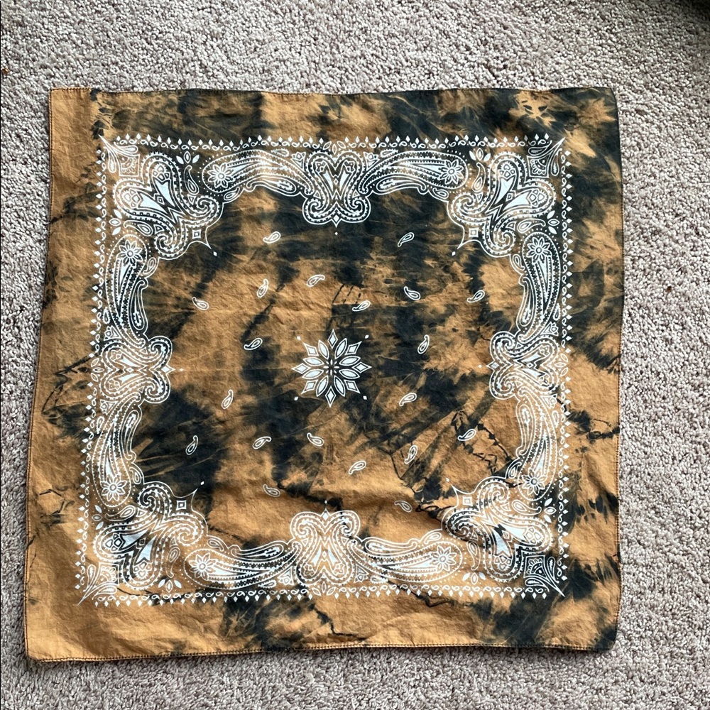 Harley-Davidson Black and Orange Bandana